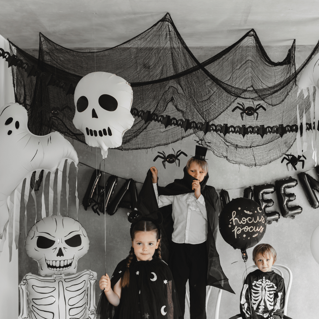 Skull Foil Balloon (16 inch)